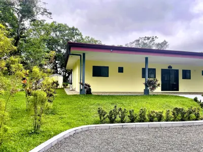 Beautiful House With Ocean Views In San Ramón, Alajuela 3