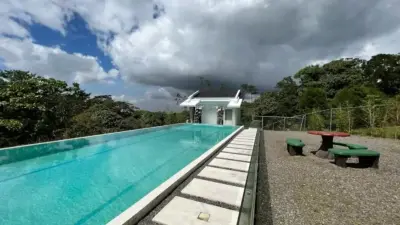 Finca de lujo en la montaña con arroyo privado, piscina y vistas panorámicas en Coronado, Costa Rica. 5