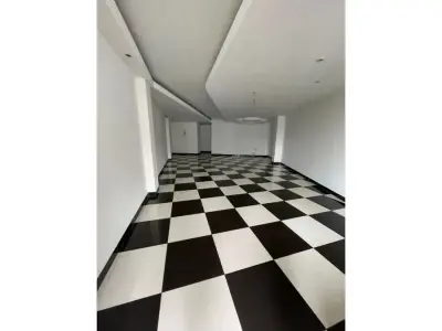 Local comercial en alquiler 4