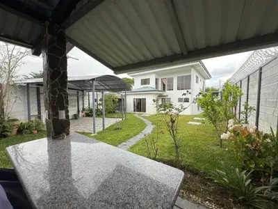 Maison de Luxe à Santo Domingo de Heredia 2