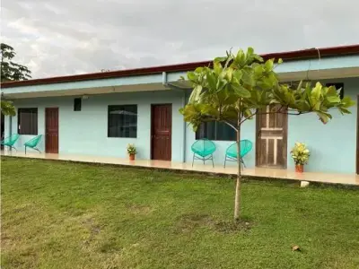 Propriété commerciale et chalets à Herradura, Jacó 1