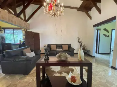 À Vendre : Maison de plain-pied à Escazú – Trejos Montealegre 5