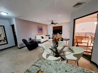 Votre Oasis en Bord de Mer à Jacó : Luxe Réduit et Animaux Admis 4