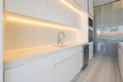 À Vendre et à Louer / Villa de Luxe Moderne au Costa Rica : Oasis de 5 chambres, 5 salles de bain avec piscine à débordement et vues panoramiques, Santa Ana, San José 5