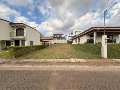 Palmares, Alajuela : Construisez la maison de vos rêves sur ce terrain de 250 m² 3
