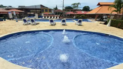 Charmant condo de 4 chambres à Las Villas Paraíso - Idéal pour une famille ou comme investissement locatif ! Centre de Jaco. 2