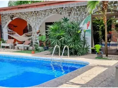 Opportunité d'investissement avec cette auberge à Jaco 4