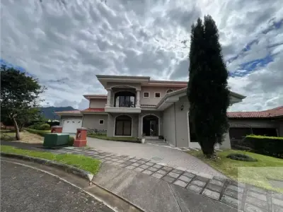 Superbe maison de luxe moderne de 4 chambres à Curridabat avec vue sur la montagne 3