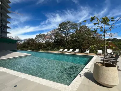 Vivir con Amenidades de Lujo en este Apartamento de 1 Habitación Con Vistas Panorámicas. 