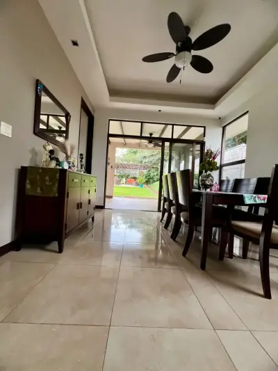 Maison moderne à La Garita – Residencial El Bosque 3