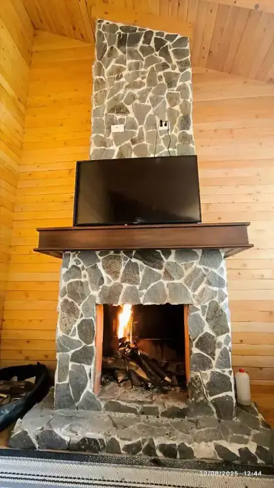 Chalet en bois de cyprès avec jardin biologique 4