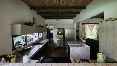 VENTE / Maison 4 chambres avec piscine privée à Guápiles 5