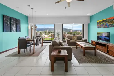 Condo 3 chambres au 6e étage à JacoBay avec vues panoramiques sur le lever du soleil, les montagnes et l'océan 2