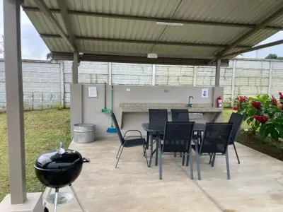 Terrain de 178 m² à vendre pour développement à Grecia, Alajuela 4