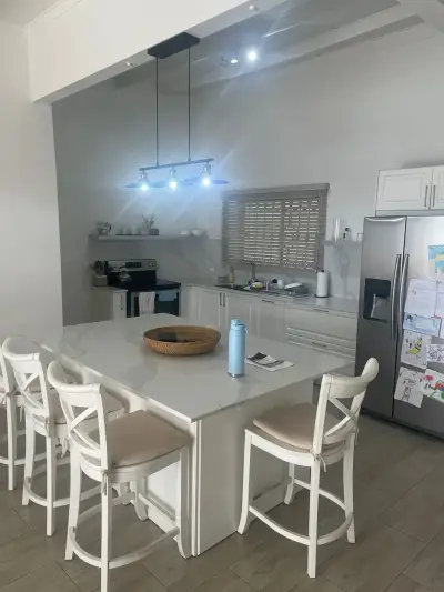 Maison individuelle de plain-pied, entièrement meublée, à vendre 5