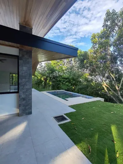 Elegancia Contemporánea en Atenas: Casa con Piscina, Vistas al Valle Central y Naturaleza 3