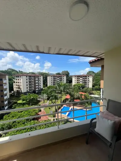 Penthouse de 3 chambres dans une communauté privée sécurisée à Jacó, Costa Rica 1