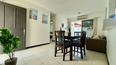 Charmante maison de 3 chambres dans une communauté fermée à Herradura avec des commodités de style complexe hôtelier. 5