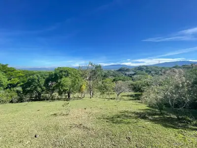 À Vendre : Terrain à bâtir à Santa Ana 1