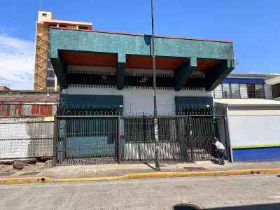 Bâtiment commercial de 698 m² à San José Centre - District Catedral | ZC-2 1