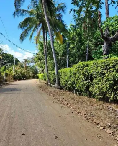 PLAYA AZUL: 7 658 m² de terrain + 3 MAISONS et piscine INCLUS! 4