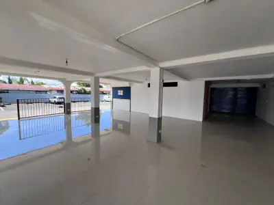 Immeuble commercial à Alajuela : opportunité d'investissement de premier ordre 2