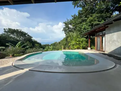 Domaine de luxe dans les collines de Santa Teresa : 3 villas, 1 maison, terrasse de yoga, 3 piscines – Vues sur l'océan et la jungle 2