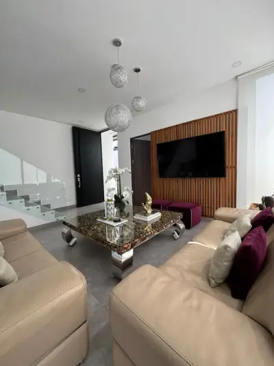 Maison À VENDRE dans un condominium exclusif situé à Santa Ana, Pozos. 📍Condominium Bulevar Santa Ana 3