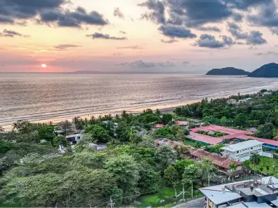 Torres del Mar 1704 - Condo moderne de 2 chambres au 7e étage à Jacó, Costa Rica - Emplacement idéal! 2
