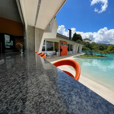 Domaine de luxe en montagne avec ruisseau privé, piscine et vues panoramiques à Coronado, Costa Rica 4