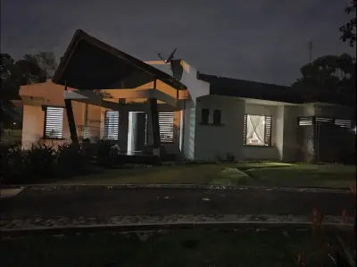 VENTE / Maison 4 chambres avec piscine privée à Guápiles 2