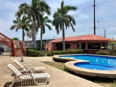 À Vendre / Hôtel en Bord de Mer, El Cocal, Puntarenas 4