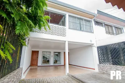 Propriété à revenus avec trois appartements indépendants à Roosevelt, San Pedro Montes de Oca 1