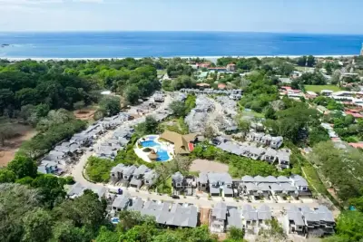 Superbe maison clé en main de 4 chambres dans le prestigieux Ciudad del Mar, Jaco