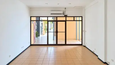 Versatile Office/Retail Space for Sale at Plaza Coral in Jacó 4