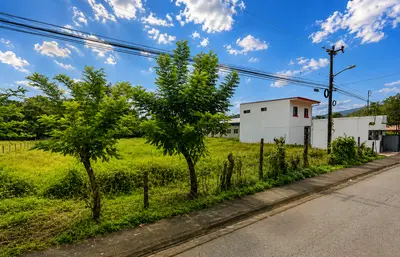Terrain de développement de premier choix à Herradura : 6 217 m² de potentiel avec accès routier principal 1