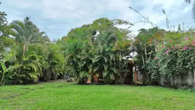 Terrain de 931 m² à vendre sur une route commerciale principale à Jacó | Opportunité d'investissement 3