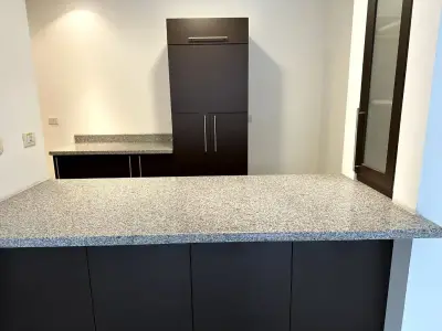 Condo moderne d'une chambre à Escazú, San José 1