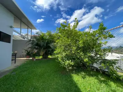 Maison moderne de 2,5 chambres à Grecia, Alajuela - Idéale pour les familles 4