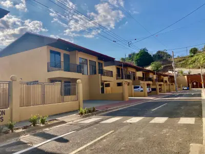 Maison à vendre à Jaco, à quelques minutes de la plage. 1