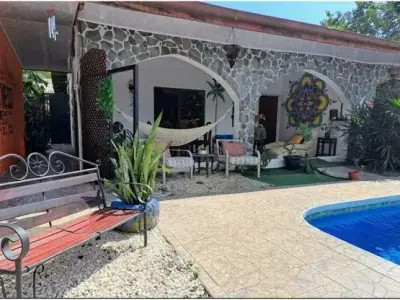 Opportunité d'investissement avec cette auberge à Jaco 3