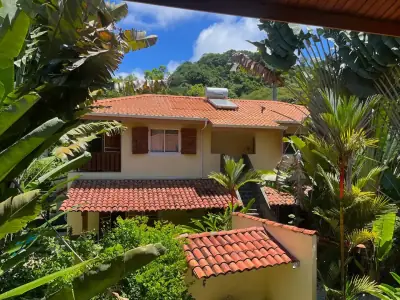 Appartements et maison avec piscine à Santa Teresa, immeuble de rapport à quelques pas de la plage