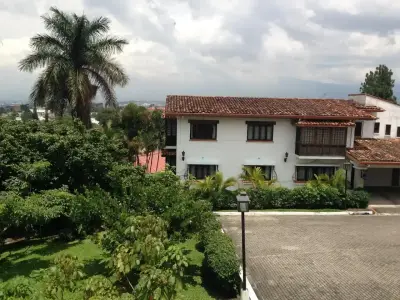À LOUER : Spacieux appartement à Bello Horizonte 1