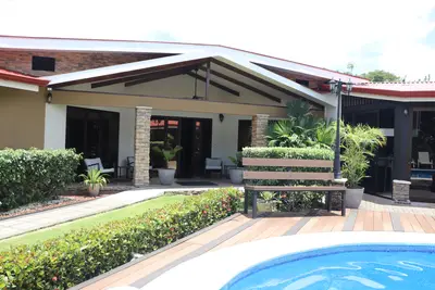 Impressionnante villa de luxe de 7 chambres avec piscine privée à Jacó, Puntarenas 1