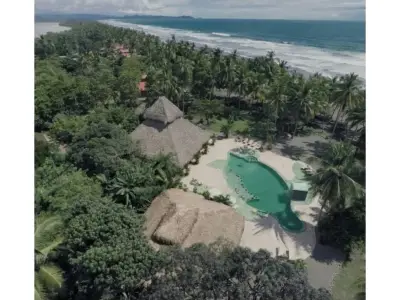 Hôtel Costa Rica : 15 lits, emplacement de choix, excellent investissement 2