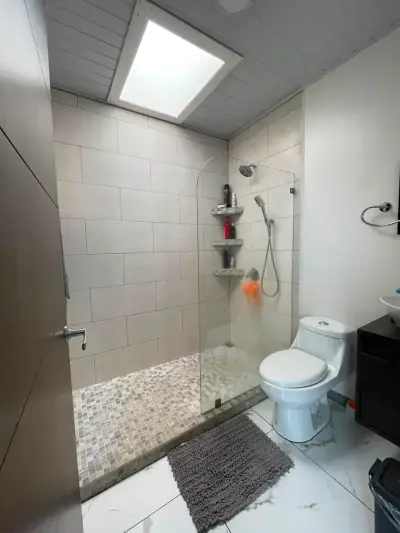 Modern and elegant house in Zaragoza de Palmares with an excellent location. 4