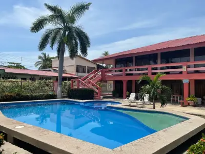 À Vendre / Hôtel en Bord de Mer, El Cocal, Puntarenas 1