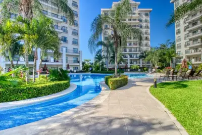 Condo Moderne de 2 Chambres à Jacó avec Piscine Spectaculaire et Espace Social 2