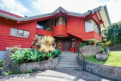 Chalet Exclusif À Vendre À Volio, San Ramón 2