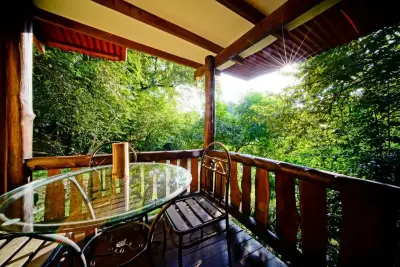 Propriété avec 2 magnifiques maisons d'invités à Playa Hermosa 2